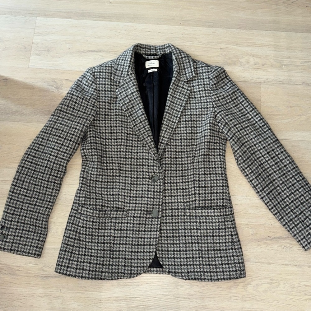 **Wilfred Black and White Sport Coat with Modern Fit